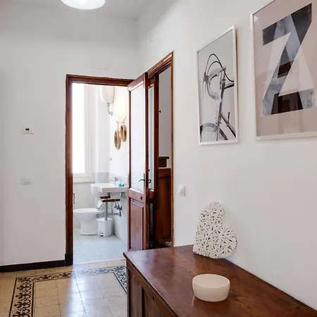 Apartment Guesthost - Piazza Concordia With Balcony *