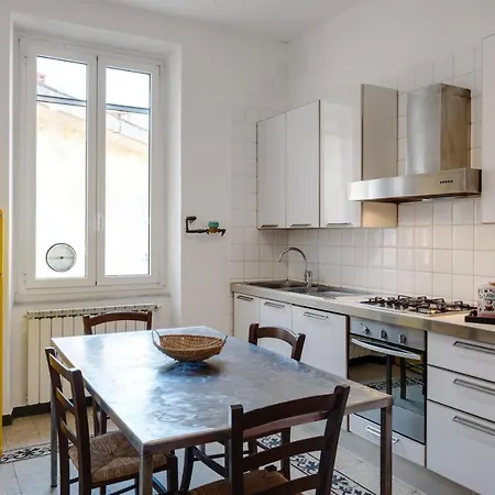 Apartment Piazza Concordia With Balcony