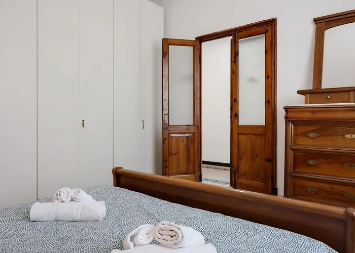 Guesthost - Piazza Concordia With Balcony * La Spezia